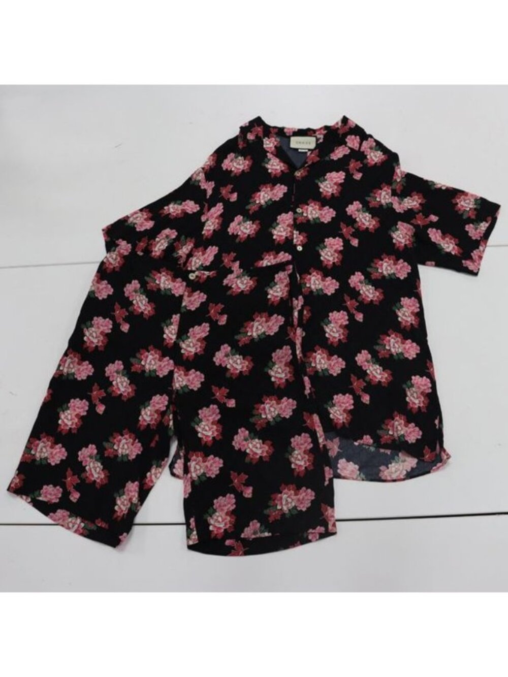 Gucci GG Peony Set Short Sleeve Silk Top 50 Pants 52 Black Floral Color Apa